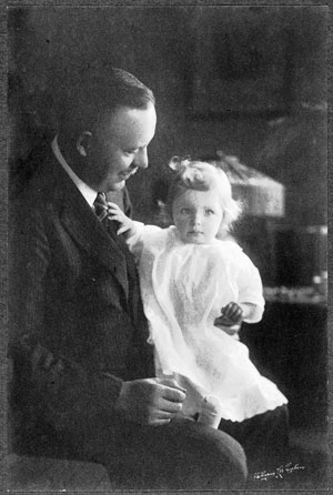 Wallace Stevens with Holly in 1925.